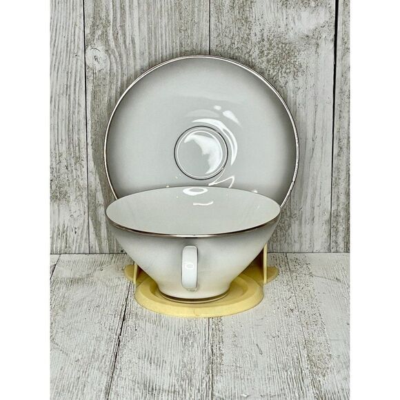 Vintage Rosenthal Continental Elegance Platinum Trim Tea Cup & Saucer Set - Picture 3 of 8